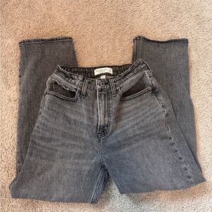 Abercrombie & Fitch the vintage straight high rise jeans